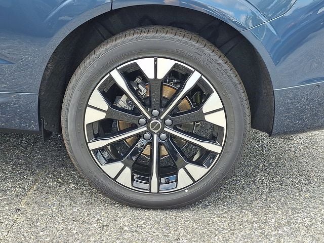 2027 Volvo XC60 Base