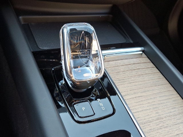 2027 Volvo XC60 Base