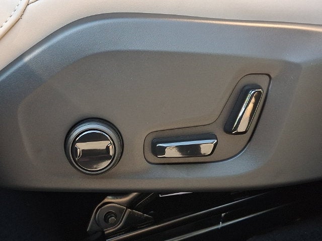 2027 Volvo XC60 Base