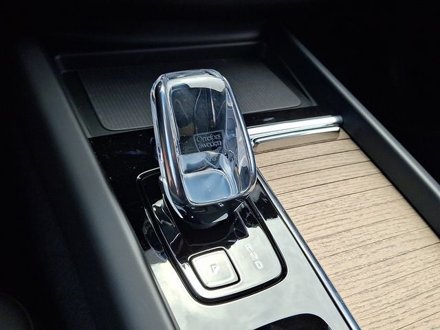 2027 Volvo XC60 B5 Core