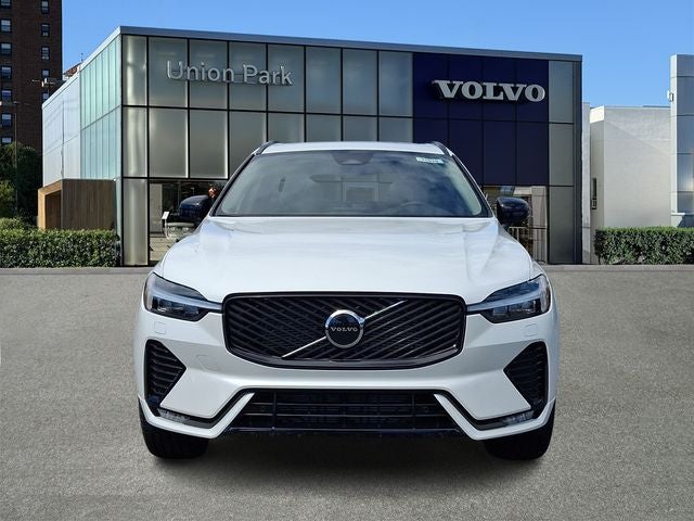 2027 Volvo XC60 B5 Core