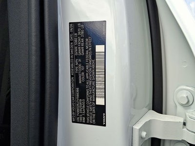 2027 Volvo XC60 B5 Core