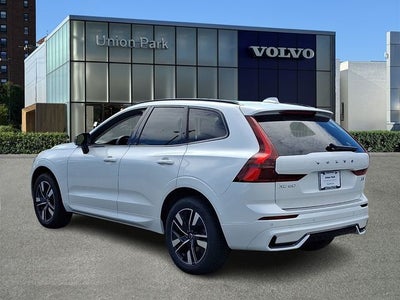 2027 Volvo XC60 B5 Core