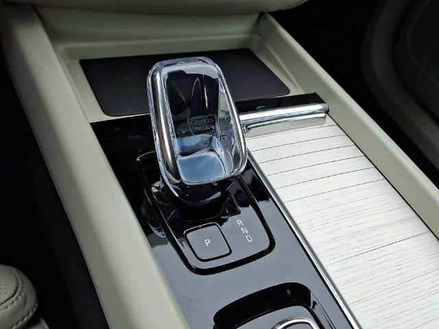 2027 Volvo XC60 B5 Ultra