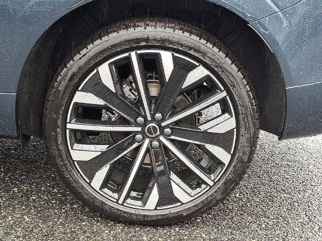 2027 Volvo XC60 B5 Ultra