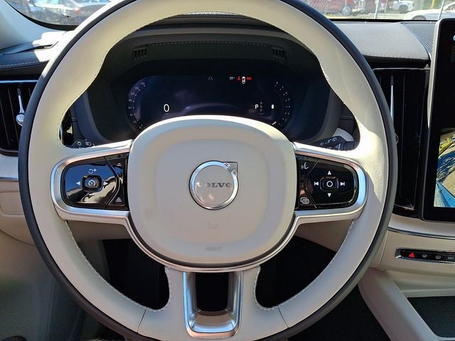 2027 Volvo XC60 Base