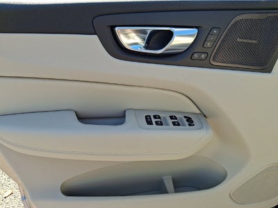 2027 Volvo XC60 B5 Ultra