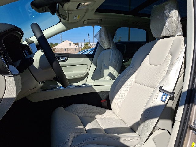 2027 Volvo XC60 B5 Ultra
