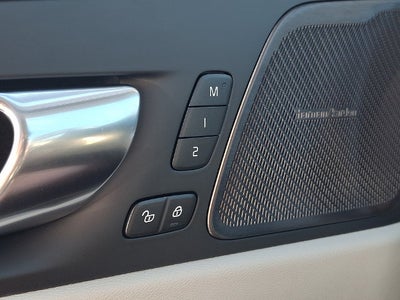 2027 Volvo XC60 B5 Ultra