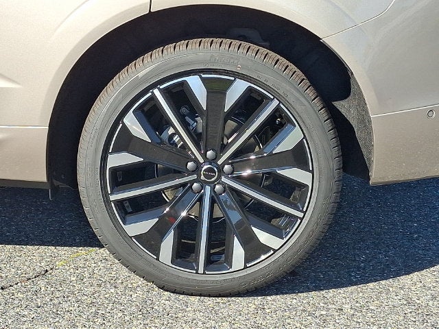 2027 Volvo XC60 B5 Ultra